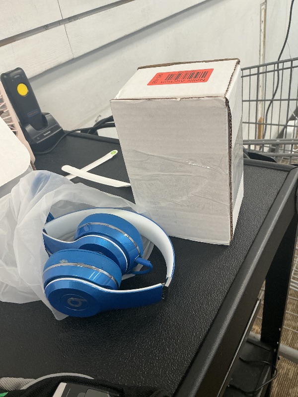 Photo 1 of Beats Solo2 - Wired - On-Ear Headphone Luxe Edition - Blue (Renewed Premium)