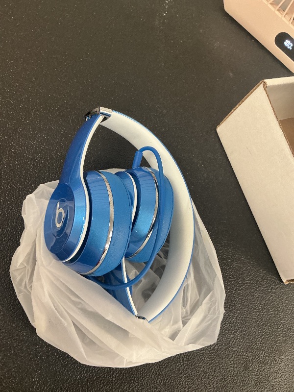 Photo 1 of Beats Solo2 - Wired - On-Ear Headphone Luxe Edition - Blue (Renewed Premium)
