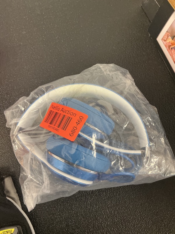 Photo 1 of Beats Solo2 - Wired - On-Ear Headphone Luxe Edition - Blue (Renewed Premium)