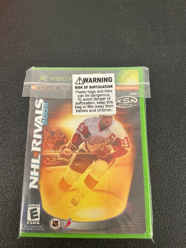 Photo 1 of NHL Rivals 2004 - Xbox
