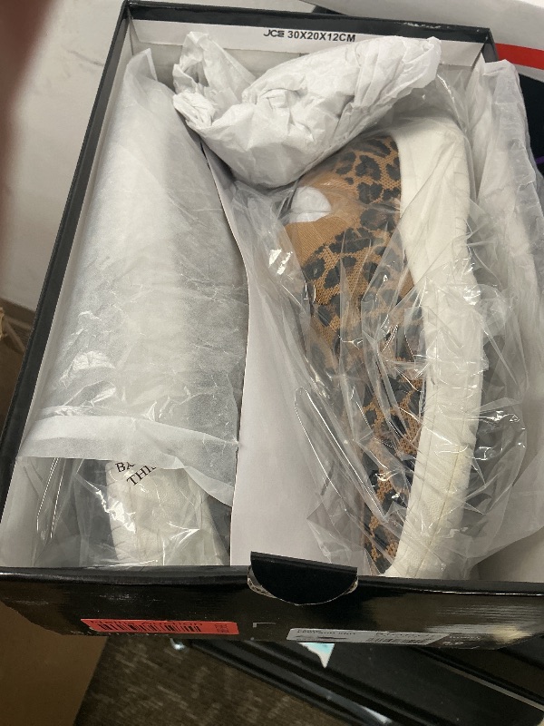 Photo 1 of Blondo Women's Karen Sneaker, Leopard Knit, 9