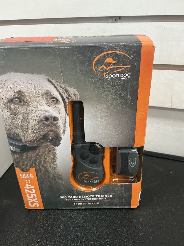 Photo 1 of SportDOG Brand FieldTrainer 425XS Remote Training Dog Collar, E Collar For Stubborn Dogs - Waterproof, Submersible Up To 25 Feet, Rechargeable Dog Training Device with Remote Static, Vibrate, and Tone
