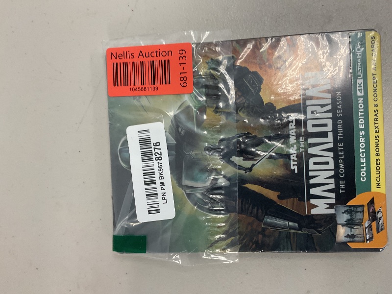 Photo 1 of The Mandalorian: Season 3 [Blu-ray]