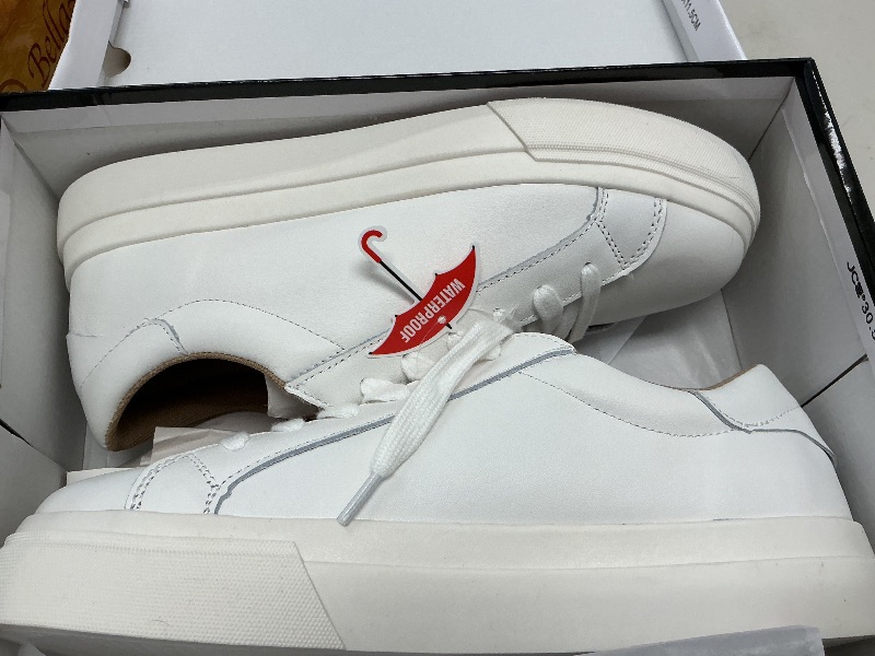 Photo 1 of Blondo Women's Venna Sneaker, White Leather, 10