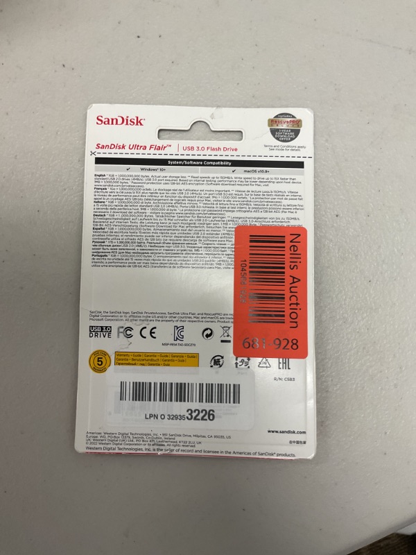 Photo 1 of SanDisk 16GB Ultra Flair USB 3.0 Flash Drive - SDCZ73-016G-G46, black