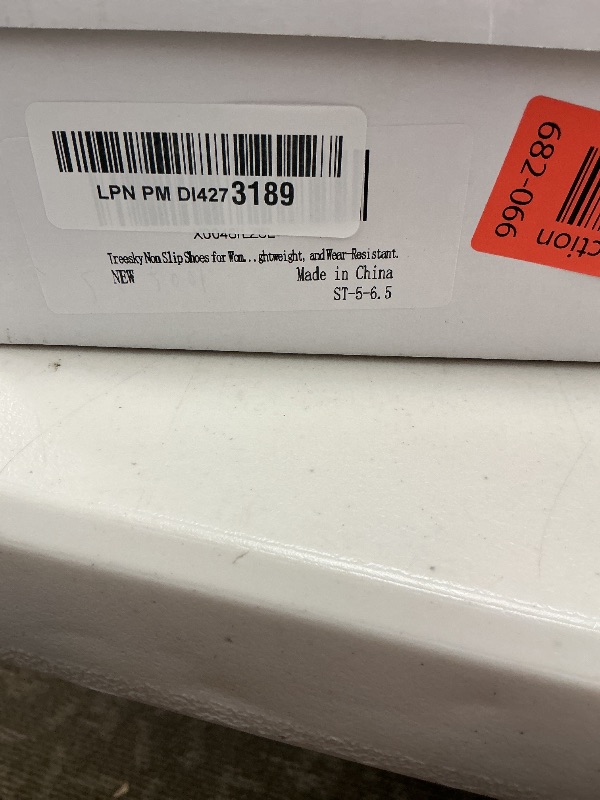 Photo 1 of Treesky Non-Slip Shoes for Women - Waterproof, Lightweight, Comfortable, Stable, Suitable for Food Service, Nursing, and Crew Work. Black