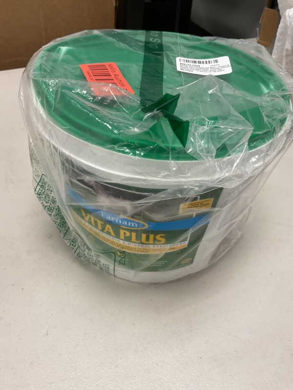 Photo 1 of Farnam Vita Plus Balanced Multi-Vitamin & Mineral horse Supplement, Provides balanced nutrition to support overall health and performance, 7.5 pounds, 60 day supply