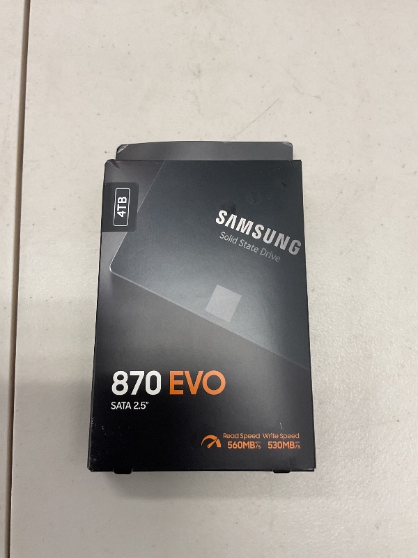 Photo 1 of SAMSUNG 870 EVO 4TB 2.5 Inch SATA III Internal SSD (MZ-77E4T0B/AM) , Black