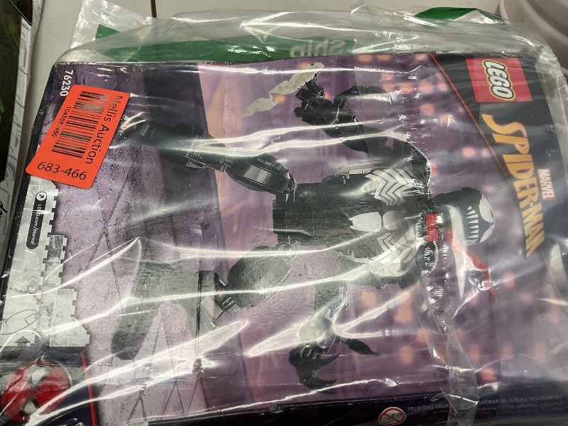 Photo 1 of LEGO Marvel Venom Figure, 76230 Fully Articulated Super Villain Action Toy, Spider-Man Universe Collectible Set, Alien Toys for Boys and Girls