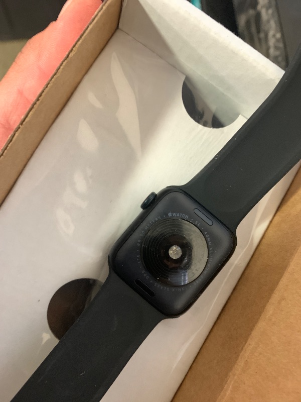 Photo 1 of Apple Watch SE (2nd Gen) (GPS + Cellular, 40mm) - Midnight Aluminum Case with Midnight Sport Band, M/L (Renewed)