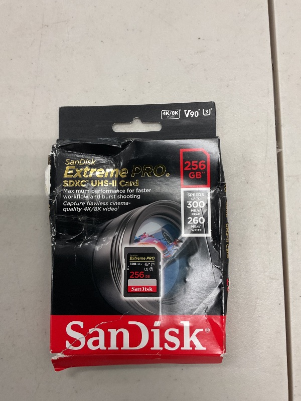Photo 1 of SanDisk 256GB Extreme PRO SDXC UHS-II Memory Card - C10, U3, V90, 8K, 4K, Full HD Video, SD Card - SDSDXDK-256G-GN4IN