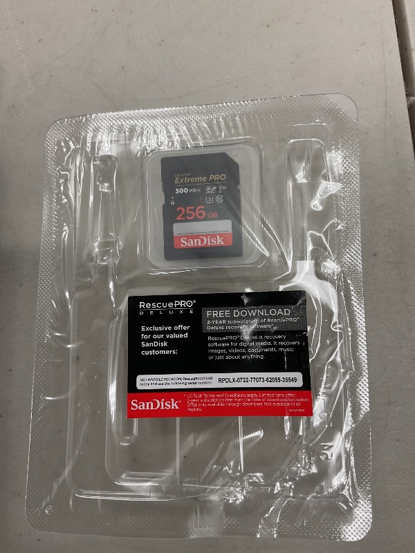 Photo 1 of SanDisk 256GB Extreme PRO SDXC UHS-II Memory Card - C10, U3, V90, 8K, 4K, Full HD Video, SD Card - SDSDXDK-256G-GN4IN