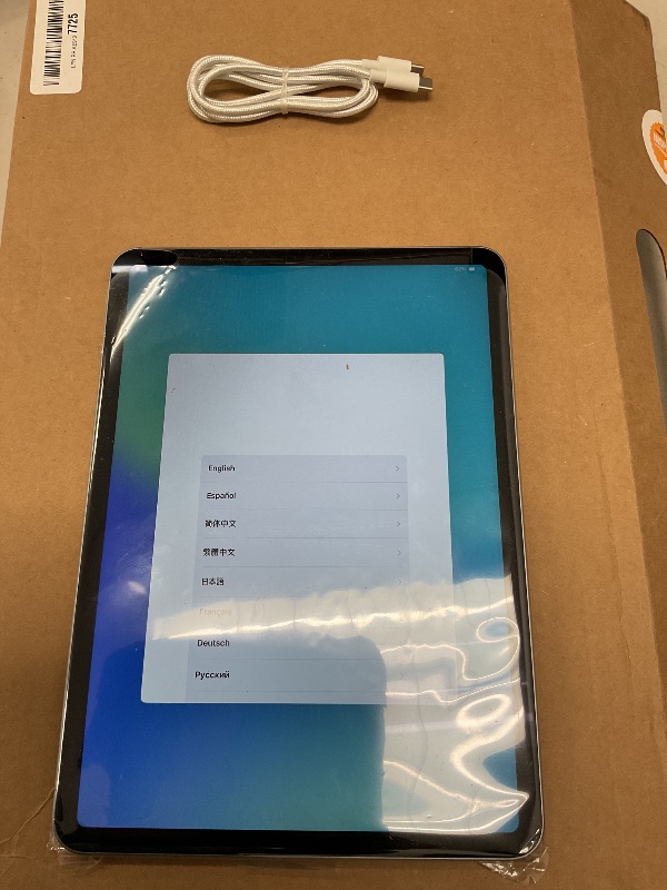 Photo 1 of Apple iPad Pro 11-inch (4th Generation): with M2 chip, Liquid Retina Display, 256GB, Wi-Fi 6E, 12MP front/12MP and 10MP Back Cameras, Face ID, All-Day Battery Life – Space Gray