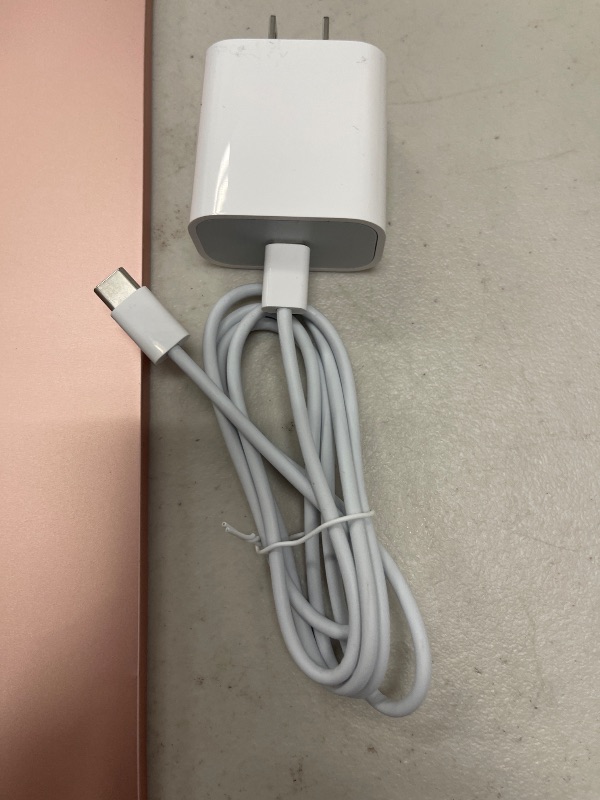 Photo 1 of FOR PARTS ONLY Apple iPad Air (10.9-inch