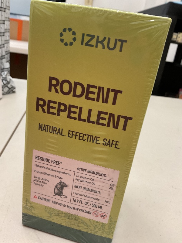 Photo 1 of Rodent Repellent Peppermint Oil Spray (16.9 Fl Oz (Pack of 1))