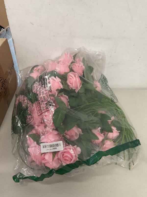 Photo 1 of Hoemwarm 36 Pcs Silk Pink Roses Bouquet Bridal Artificial Flowers Mothers Day,Fake Rose Long Stem Realistic Artificial Flowers Bulk for Wedding Bouquet Ball Arrangement Centerpiece Party Decor