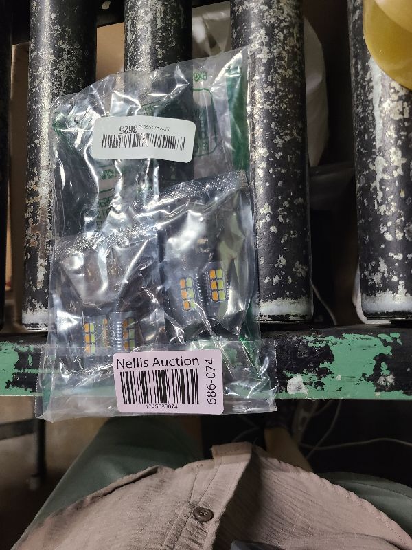 Photo 1 of 3157 3057 3357 4157 Turn Signal White Yellow Amber Switchback Led Light Bulbs 22 SMD with Projector, for Standard Socket, Not CK, Pair of 2