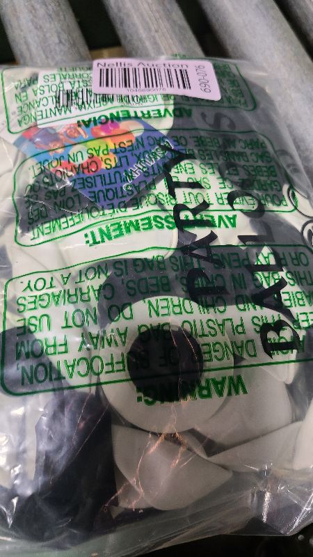 Photo 1 of 100pcs Black and White Balloons 12 Inch Thickened Latex Balloons for Birthday Wedding Graduation Party Decorations (Black White balloon)