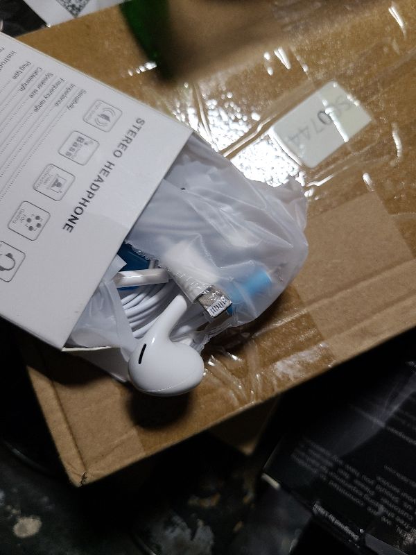 Photo 1 of 2 Packs Wired Headphones for iPhone Earbuds [Plug and Play,No Bluetooth] Built-in Mic & Volume Control Noise Reduction Earphones for iPhone 14/13/12/11/XR/XS/X/8/7/SE/Pro/Pro Max, Support All iOS