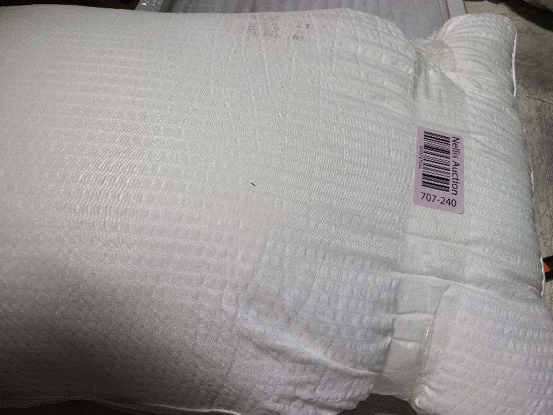 Photo 1 of  Bed Pillows Standard 1 pcs Down Alternative Hotel Pillow, Skin Friendly Viscose Cooling Seersucker Cover, for Back, Stomach, Side Sleepers,Cloud White UTBP031W01