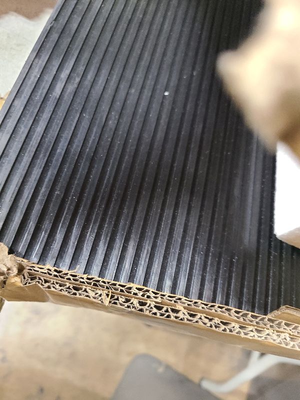 Photo 1 of 1'' Rise Solid Rubber Wheelchair Ramp,Threshold Ramp Used for Thresholds,Doorways and Bathroom (High:1 Inch(Pack of 1)) Black