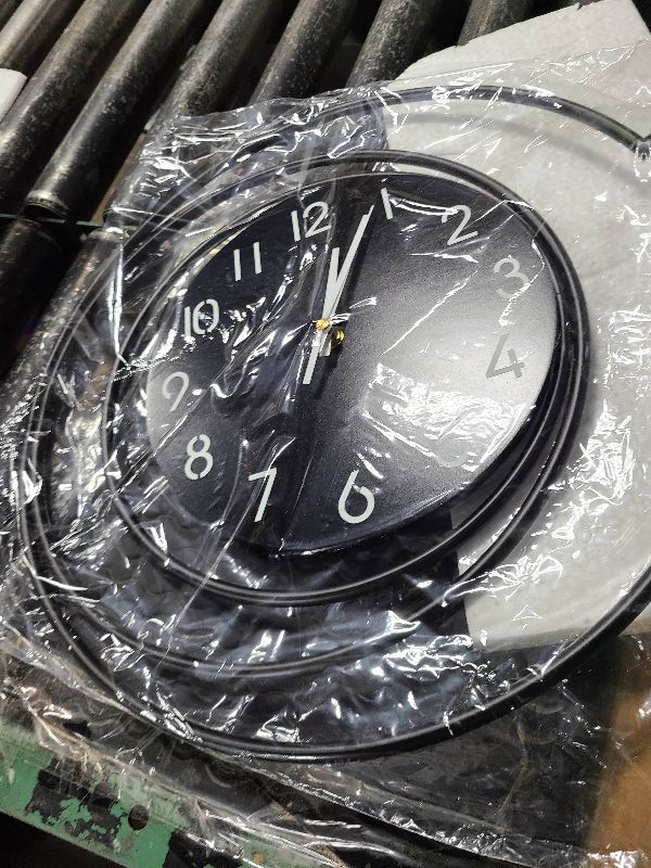 Photo 1 of  Living Room Decoration Acrylic Wall Clock Models Minimalist Nordic Style Transparent Clock
