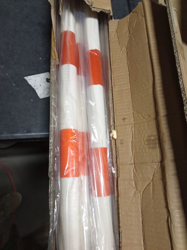 Photo 1 of 6 Pcs Retractable Traffic Cone Bar, Lightweight Cone Bars, Length from 4ft to 7.2ft, Road Cone Connecting Rod, White and Red, Perfect as Traffic Road Parking use (Exclude Road Cones)