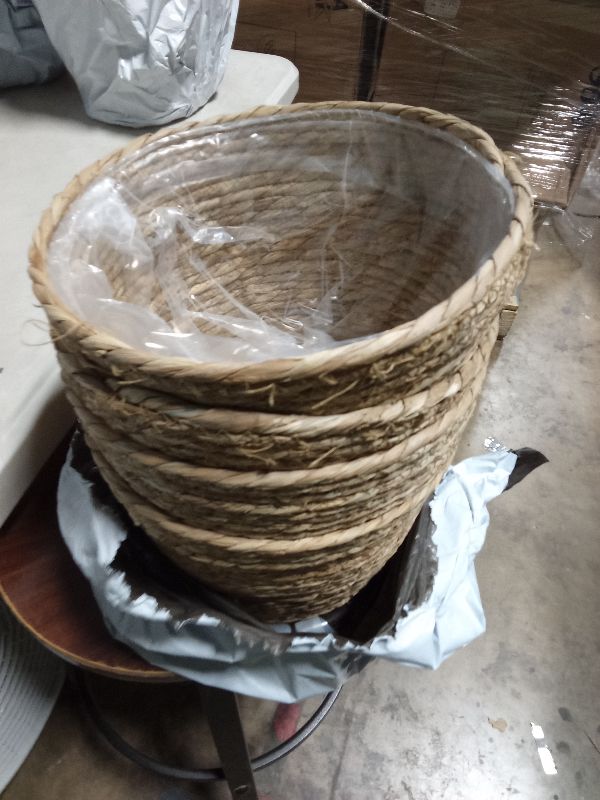 Photo 1 of 4 Pcs Large Premium Seagrass Planter Basket with Plastic Lining Natural Stylish Planter Baskets Indoor Outdoor Plants Woven Wicker Baskets for Plants Flower Pots Cover and Room Decor(10.2x7.5x7.5")