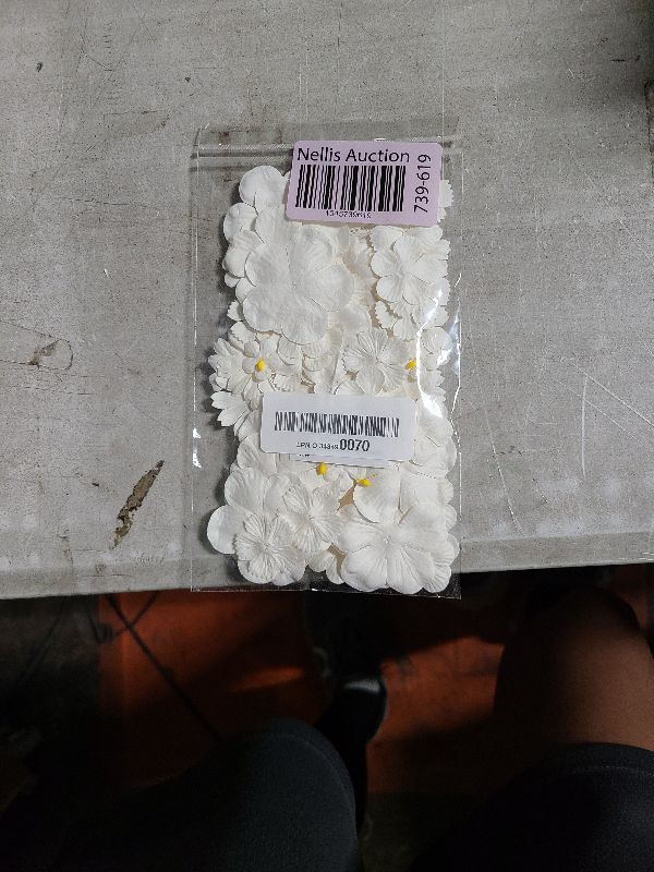 Photo 1 of 100 Pcs Handmade Mixed Flowers Mulberry Paper Flowers 18 mm - 1.5 Inch Scrapbooking Wedding DIY Craft Supplies Card. (Mixed Flowers White)