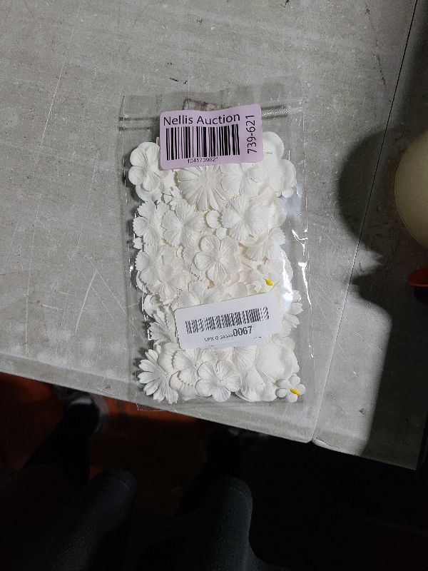 Photo 1 of 100 Pcs Handmade Mixed Flowers Mulberry Paper Flowers 18 mm - 1.5 Inch Scrapbooking Wedding DIY Craft Supplies Card. (Mixed Flowers White)