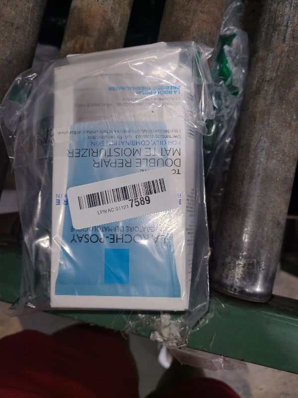 Photo 1 of La Roche-Posay Toleriane Double Repair Matte Face Moisturizer, Daily Moisturizer For Oily Skin With Ceramide And Niacinamide For All Skin Tones, Oil Free, Non-Comedogenic