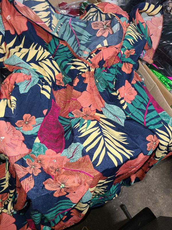 Photo 1 of  Floral Dress Red Green Short Sleeve V Neck Hawaiian 1XL