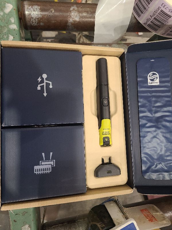 View 2 of Philips Norelco OneBlade 360 with Connectivity Hybrid Face, Electric Beard Trimmer and Shaver, with 360 Blade Technology, 1x360 Blade for Face, 5in1 Adjustable Comb, Model QP4530/90
