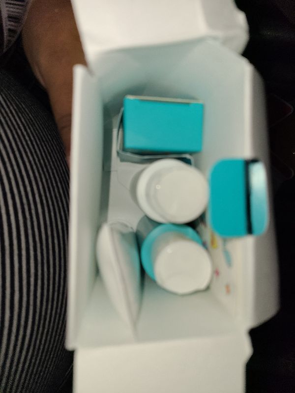 Photo 1 of ** MISSING LEAVE IN CONDITIONER **
Moroccanoil Mini Must-Haves - Deluxe Sampler Set