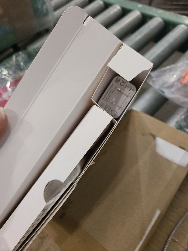 Photo 1 of 3 in 1 Foldable Charging Station for Apple Products,Fast Wireless Charger Travel Dock Adapter&Light for iPhone 16/15/14/13/12/11/X/XS,for iWatch 10/9/8/7/Ultra2/Ultra/SE,for AirPods 4/3/2/Pro/2(White)