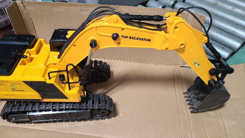 Photo 1 of 1:18 Remote Control Excavator Construction Toys for Boys, [2025 Upgraded]2.4GHz RC Excavator Toy with Metal Shovel for Boys 6+ Kids Birthday, Dual Batteries/100+Mins/Spray/Sound/Light/11-Channel