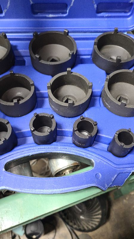 Photo 1 of 13pc Spindle Nuts Socket Kit Ball Joints Axle Locknut Remove Install Locking Hub Socket for KM Groove Nuts, 4 Teeth Exterior with 1/2'' 21.5mm 25mm 30mm 32.5mm 36mm 43mm 48.5mm 57mm 62.5mm 69mm 76mm