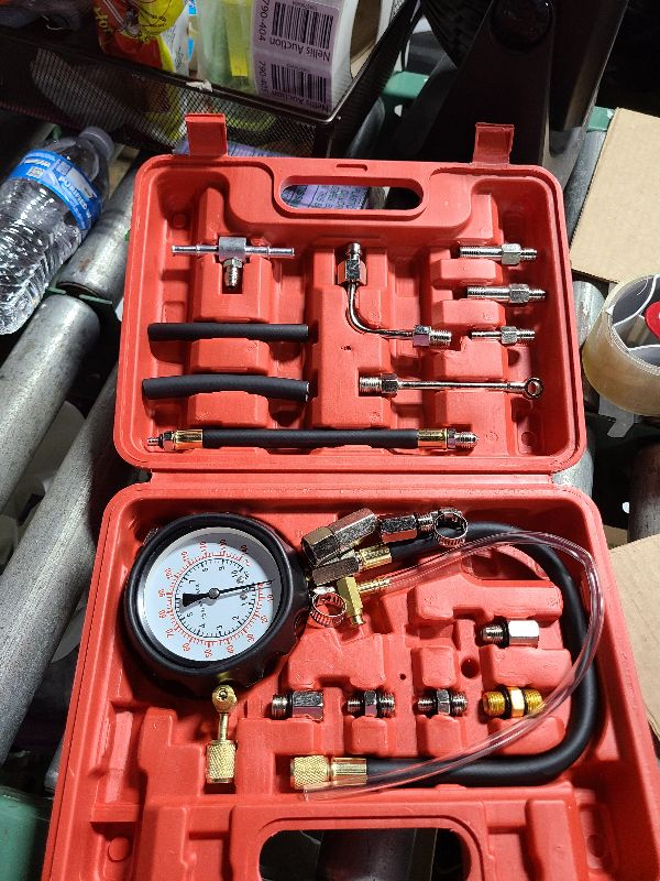 Photo 1 of 0-140PSI Fuel Injector Injection Pump Pressure Tester, Fuel Pressure Tester Kit, Universal Fuel Pump Pressure Tester Gasoline Car Truck Motorcycle Diagnostic Tool