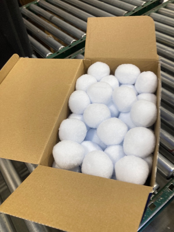 Photo 1 of 120 Pack Fake Snow Balls, Soft Snow Ball Fight Set, Plush Snow Balls for Kids Indoor, White Artificial Snow Balls Toys for Parent-child Winter Indoor Outdoor Christmas Party Games Xmas Present Decor