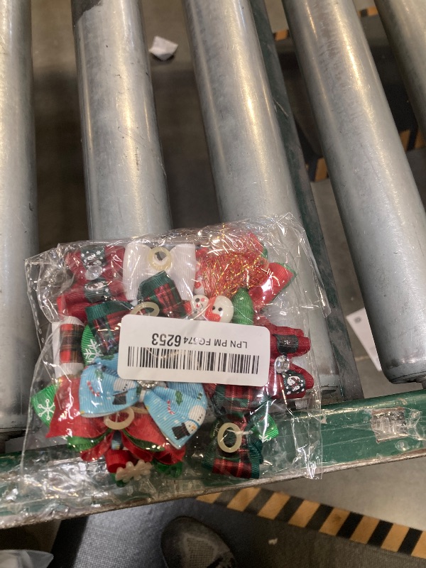 Photo 1 of 20Pcs/10 Pairs Christmas Snowflkes Snowman Pattern Yorkie Dog Puppy Hair Bows with Rubber Bands Hair Accessories Bow Pet Grooming Cute Small Hair Bowknot Gifts (Snowflakes)