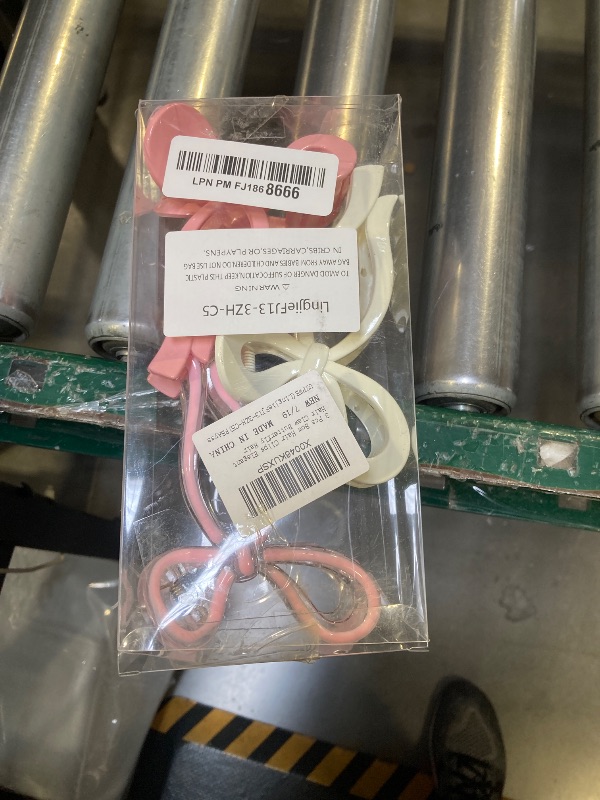 Photo 1 of 3 Pcs Bow Hair Clips Elegant Hair Claw Butterfly Hair Accessories for Girls Nonslip Butterfly Clips Hair Styling Accessories for Women