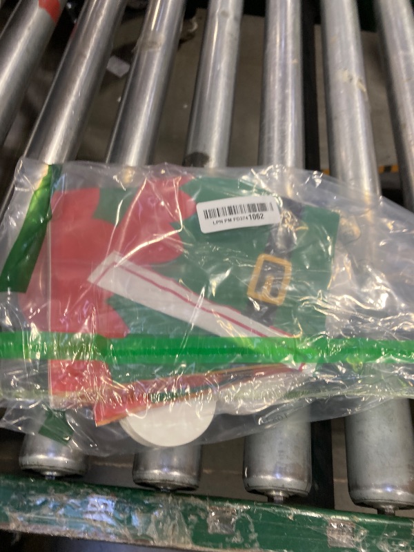 Photo 1 of 40PCS Christmas Paper Plates and Napkins Set, 9.7inch Xmas Santa Dessert Plates Disposable Dinner Party Cake Plate Luncheon Napkin Dinnerware Set for Christmas Holiday Decorations Décor Party Supplies