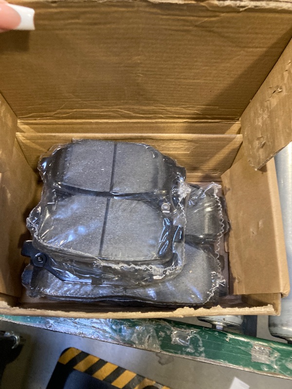 Photo 1 of 8pcs Front Rear Ceramic Brake pads set fit for 2012-2016 for Chrysler Town & Country,2012-2016 for Dodge Grand Caravan,2012-2016 for Dodge Journey,2012-2015 for Ram C/V,2012-2013 for Volkswagen Routan