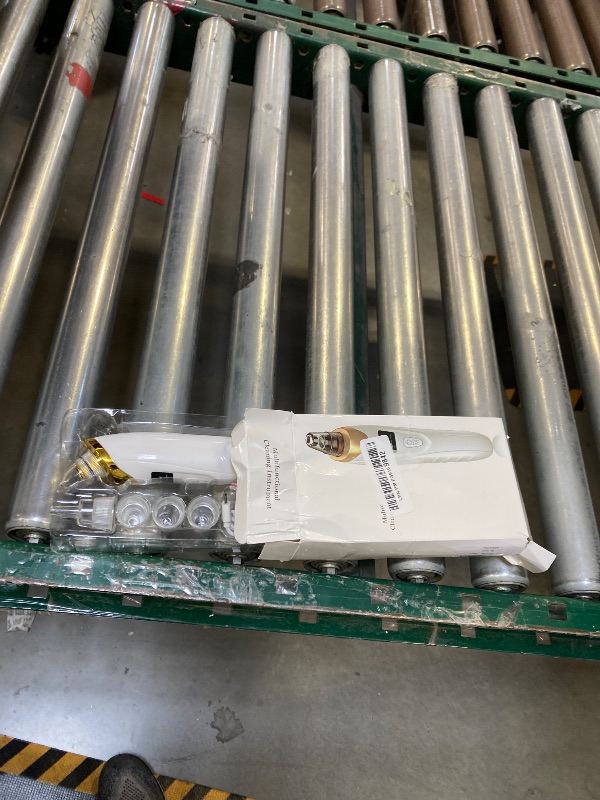 Photo 1 of 2026 Pore Vacuum, USB Rechargeable Blackhead Remover Vacuum,3 Levels Adjustable Pore Vacuum Blackhead Remover, with 5 Suction Power,6 Probes,Face Vacuum Pore Cleanser for Women & Men-Gold