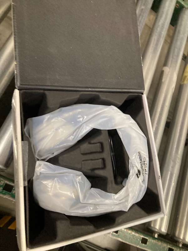 Photo 1 of Turtle Beach Stealth 700 Gen 3 Wireless Multiplatform Amplified Gaming Headset for PS5, PS4, PC, Mobile – 60mm Drivers, AI Noise-Cancelling Mic, Bluetooth, 80-Hr Battery, Dual Transmitters – White