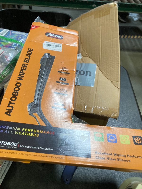 Photo 1 of AUTOBOO 26" and 18" Windshield Wipers Blades (Pack Of 2),OEM Quality Premium All-Seasons Wiper blades,Stable and Quiet Armor wiper blades