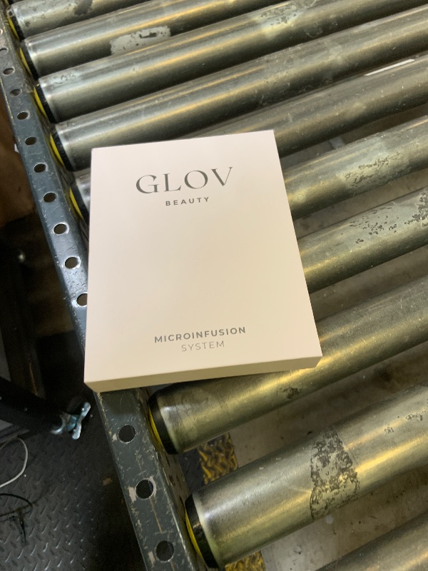 Photo 1 of Glov Beauty Micro Infusion System for Face & Lips – 0.25mm 24k Gold Cosmetic Facial Stamp with Hyaluronic Acid, Collagen Peptides & Licorice Root Serum Ampoules (4x Infusion Application, 12x Serums)