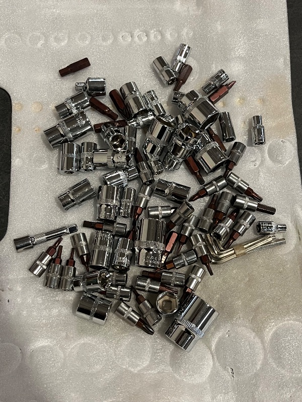 Photo 1 of HJMuam Compatible with Auto Repair Tools 172-piece Set 172PCS Tool Combination Green Box 72 Teeth