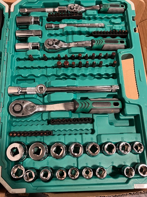 Photo 1 of HJMuam Compatible with Auto Repair Tools 172-piece Set 172PCS Tool Combination Green Box 72 Teeth