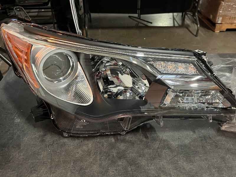 Photo 1 of For 2013 2014 2015 Toyota RAV-4 Halogen Headlight, Headlights Assembly Headlights Replacement Headlamp Headlights Set - Passenger And Driver Side Direct-Fit Replacement (Right Passenger Side)
